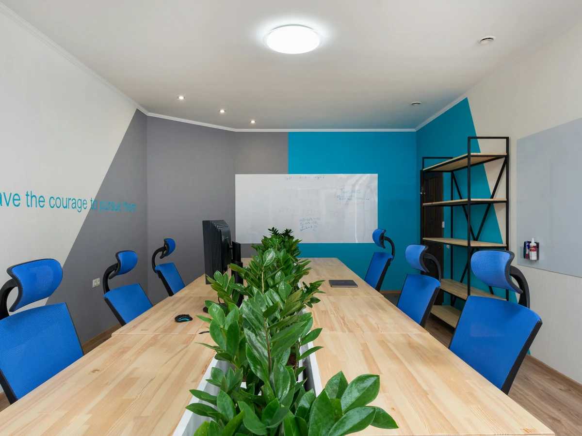 commercial-painting-meeting-room-teal-hampstead-decorators Commercial office painting in Hampstead, teal meeting room by Hampstead Decorators