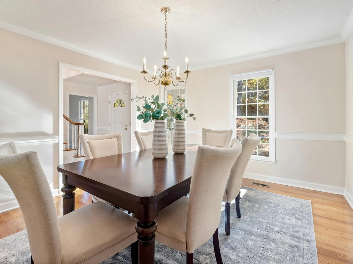 dining-room-painting-elegant-dining-room-hampstead-decorators Elegant dining room painting in Hampstead by Hampstead Decorators