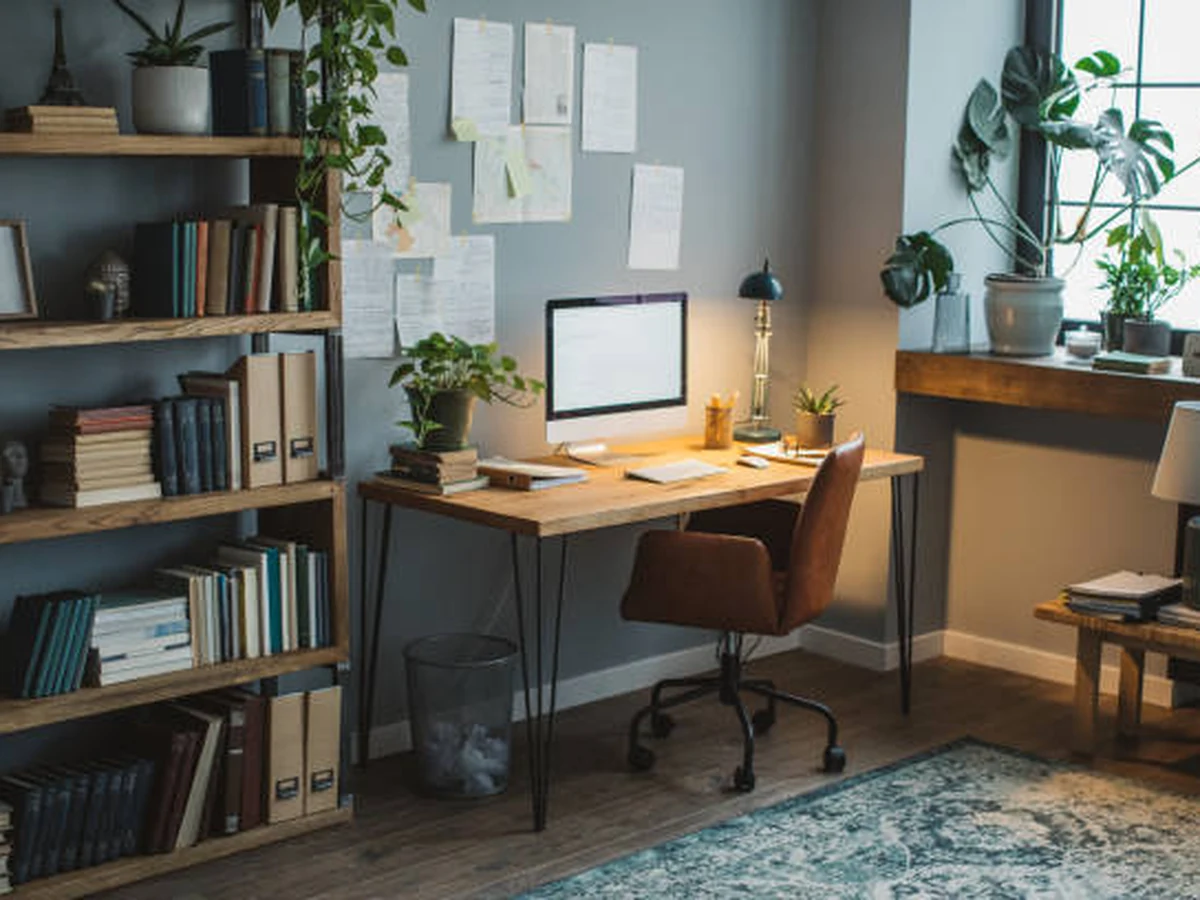 home-office-painting-cosy-home-office-hampstead-decorators Home office painting in Hampstead by Hampstead Decorators, cosy converted home office with warm tones